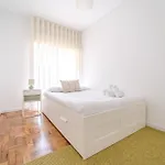 Urban Moura Flat By House And People *