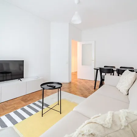Urban Moura Flat By House And People Apartment *