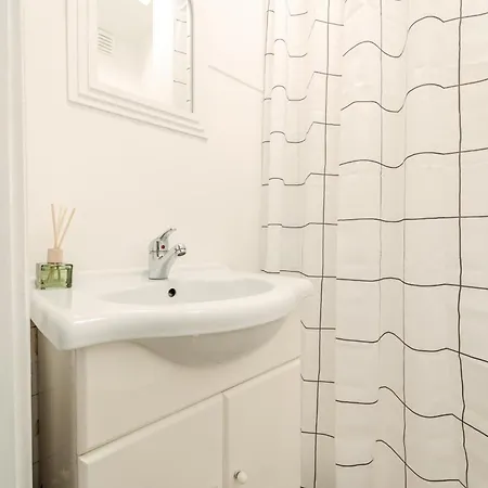 Apartment Urban Moura Flat By House And People Braga